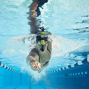Úszószemüveg Aqua Sphere XCEED titán tükörlencsék sárga/fekete szíj - fekete/fekete