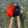 Úszóbója és száraztáska Agama SWIM PRO 28 L